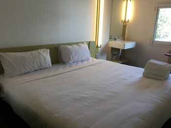 Ibis Budget St Peters - Accommodation Gold Coast 1