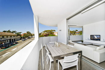 Bondi Beach Apartments - Accommodation Gold Coast 3