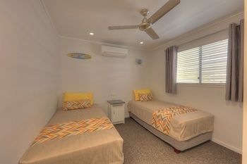Alex Beach Cabins - Accommodation Gold Coast 9
