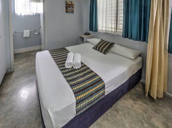 Alex Beach Cabins - Accommodation Gold Coast 30