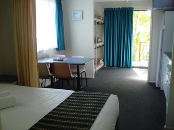 Alex Beach Cabins - Accommodation Gold Coast 33