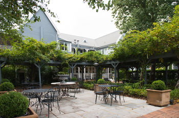 The Convent Hunter Valley - Accommodation Gold Coast 2
