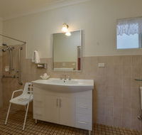 Cadman Motor Inn amp Apartments - Accommodation Gold Coast
