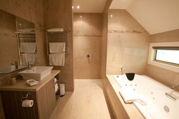 Wild Cattle Creek Estate - Accommodation Gold Coast 0