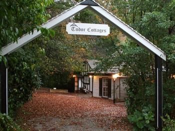 Tudor Cottages Mt Dandenong - Accommodation Gold Coast 4