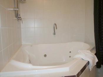 Tudor Cottages Mt Dandenong - Accommodation Gold Coast 11