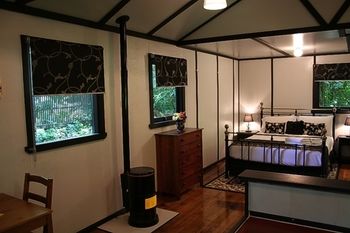Tudor Cottages Mt Dandenong - Accommodation Gold Coast 18