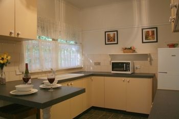 Tudor Cottages Mt Dandenong - Accommodation Gold Coast 24