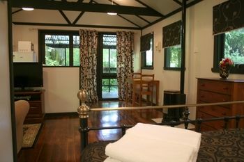 Tudor Cottages Mt Dandenong - Accommodation Gold Coast 25