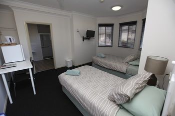 Across Country Motel And Serviced Apartments - Accommodation Gold Coast 19