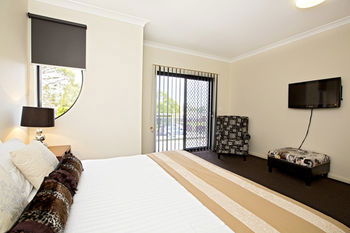 Astina Serviced Apartments - Central - Accommodation Gold Coast 3