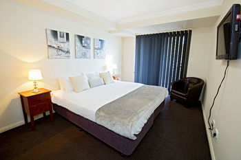 Astina Serviced Apartments - Central - Accommodation Gold Coast 5