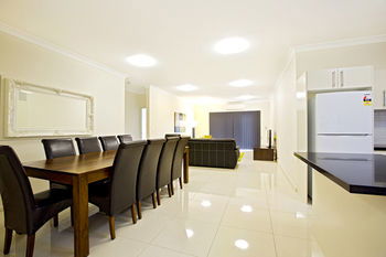 Astina Serviced Apartments - Central - Accommodation Gold Coast 7