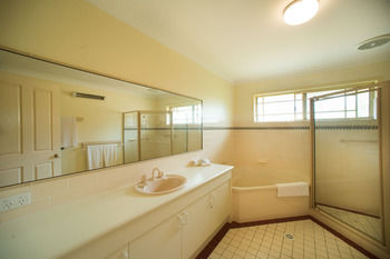 Birchgrove Apartments - Accommodation Gold Coast 12