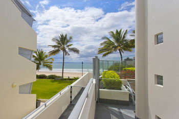 On The Beach Noosa - Accommodation Gold Coast 45