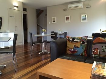 Chaucer Palms Boutique Bed & Breakfast - Accommodation Gold Coast 3