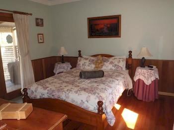 Woollamia Village Retreat - Gold Coast 4U 5