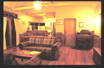 Woollamia Village Retreat - Gold Coast 4U 19