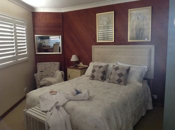 Rooftops Bed & Breakfast - Gold Coast 4U 10
