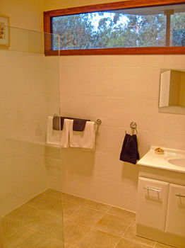 Valley Farm Vineyard Cottages - Accommodation Gold Coast 12