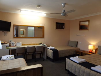 Civic Motel - Accommodation Gold Coast 27