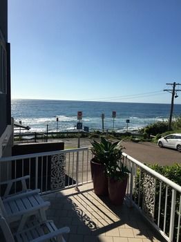 Ocean Front At The Entrance - Accommodation Gold Coast 24