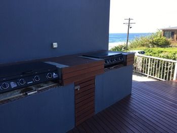 Ocean Front At The Entrance - Accommodation Gold Coast 25