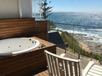 Ocean Front At The Entrance - Accommodation Gold Coast 40
