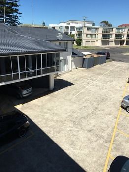 Ocean Front At The Entrance - Accommodation Gold Coast 54