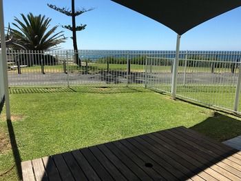 Ocean Front At The Entrance - Accommodation Gold Coast 59