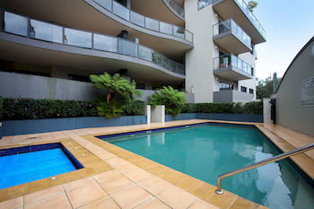 Nautilos Apartments - Accommodation Gold Coast 4