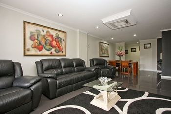Nautilos Apartments - Accommodation Gold Coast 26