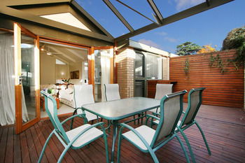 Wattle Holiday Rental - Accommodation Gold Coast 7