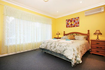 Roseland Holiday House - Accommodation Gold Coast 3