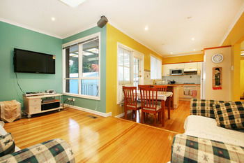 Roseland Holiday House - Accommodation Gold Coast 9
