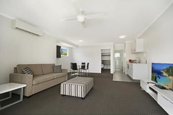 Cooroy Luxury Motel Apartments Noosa - Accommodation Gold Coast 6