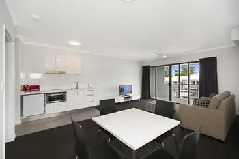 Cooroy Luxury Motel Apartments Noosa - Accommodation Gold Coast 10