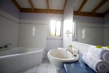Budgewoi Holiday Park - Accommodation Gold Coast 0