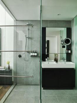 The Old Clare Hotel - Accommodation Gold Coast 8