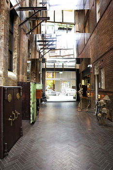 The Old Clare Hotel - Accommodation Gold Coast 39