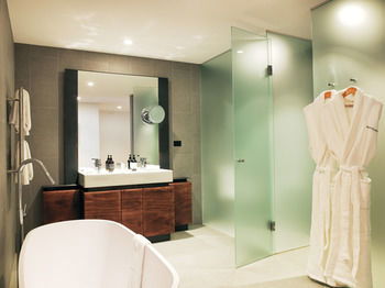 The Old Clare Hotel - Accommodation Gold Coast 58