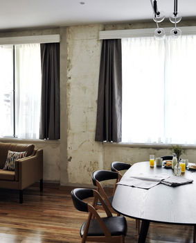 The Old Clare Hotel - Accommodation Gold Coast 66