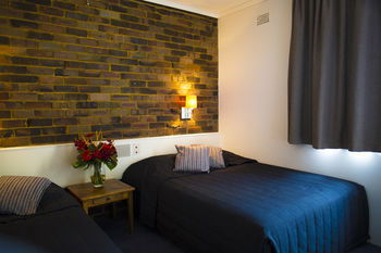Hornsby Inn - Accommodation Gold Coast 2