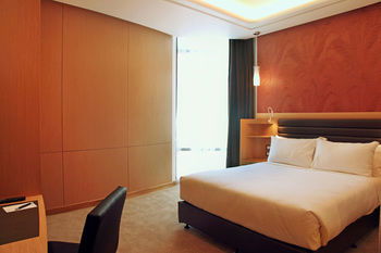 The Tank Stream - Accommodation Gold Coast 10