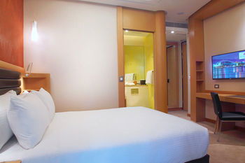 The Tank Stream - Accommodation Gold Coast 17