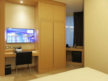 The Tank Stream - Accommodation Gold Coast 18