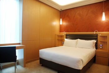 The Tank Stream - Accommodation Gold Coast 23