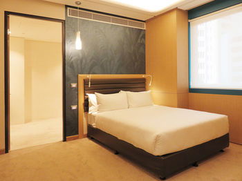 The Tank Stream - Accommodation Gold Coast 24