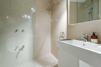 CBD Vistas - Accommodation Gold Coast 0