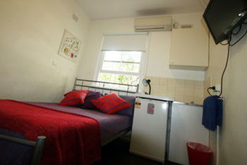 Zing Backpackers - Accommodation Gold Coast 6